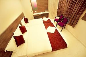 Udhayam Inn,,3 star