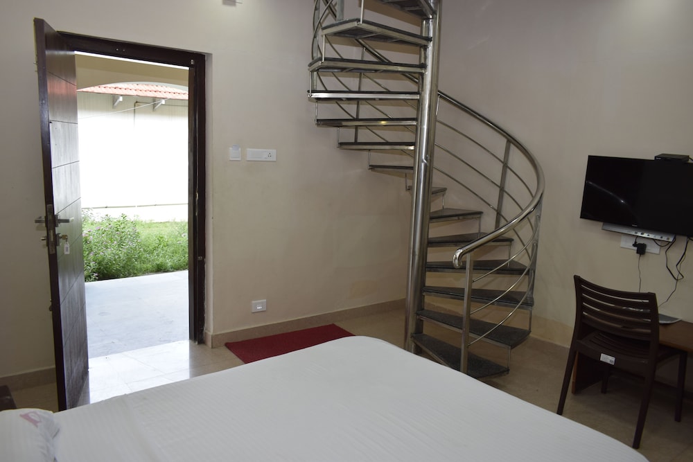 karaikal ashok beach resort