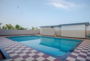Corbett Castle,Haldwani>>Belparao,3 star