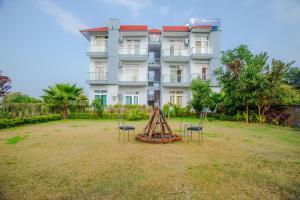 Corbett Castle,Haldwani>>Belparao,3 star
