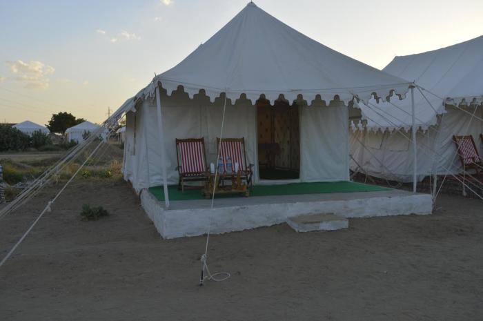 bhati desert camp sam