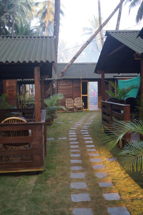 royal wood beach resort