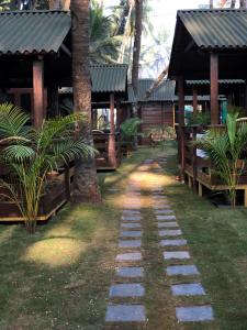 royal wood beach resort