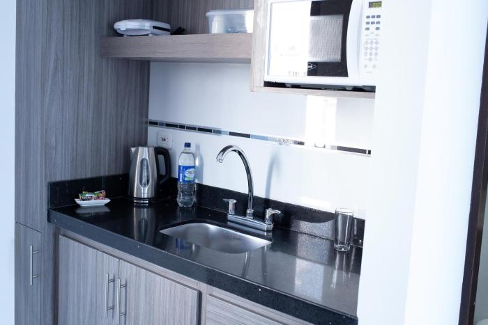 hotel be suites cali