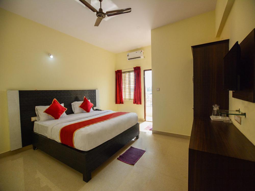 shri krishna comforts