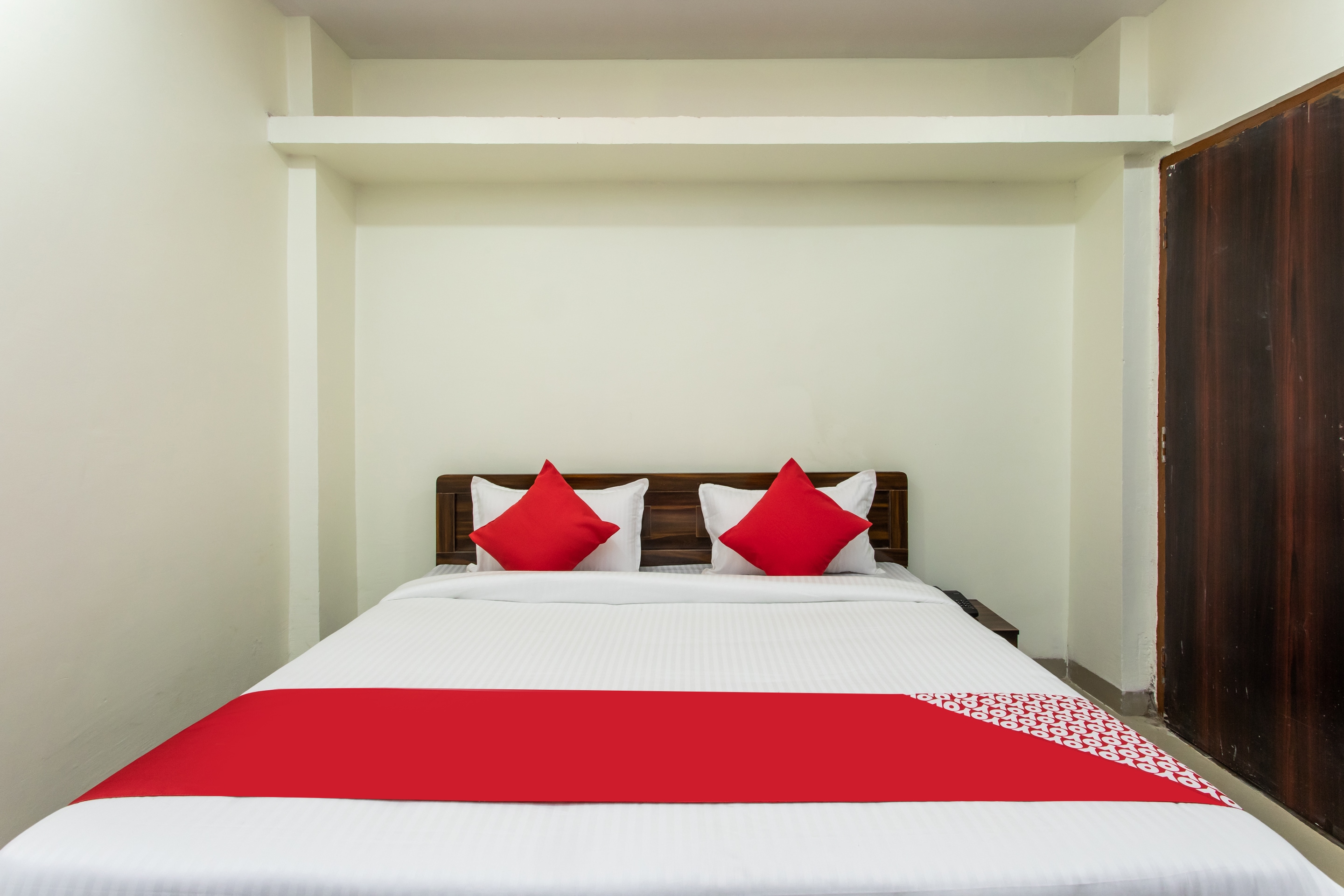 hotel o manjulam regency