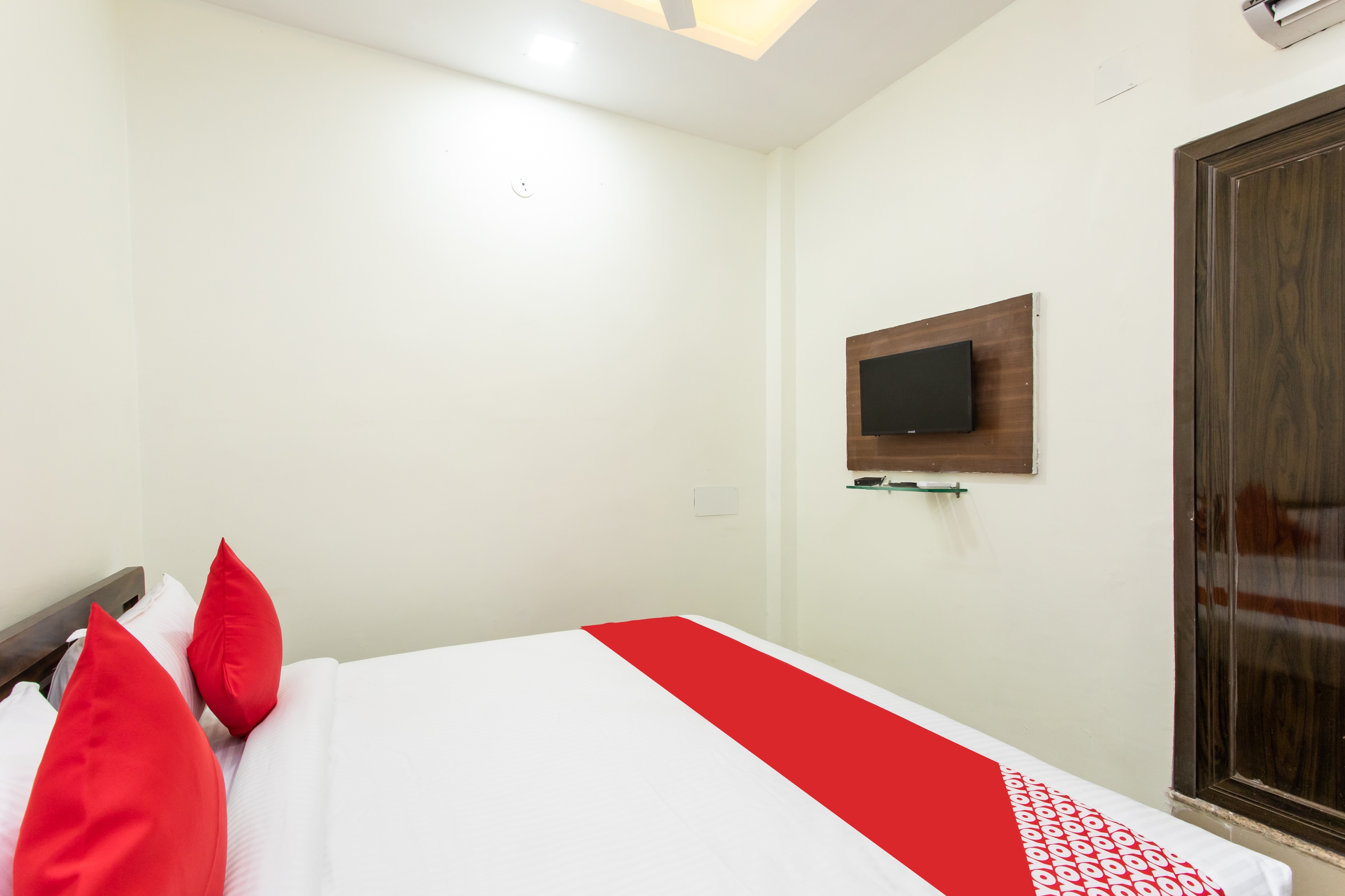 hotel o manjulam regency