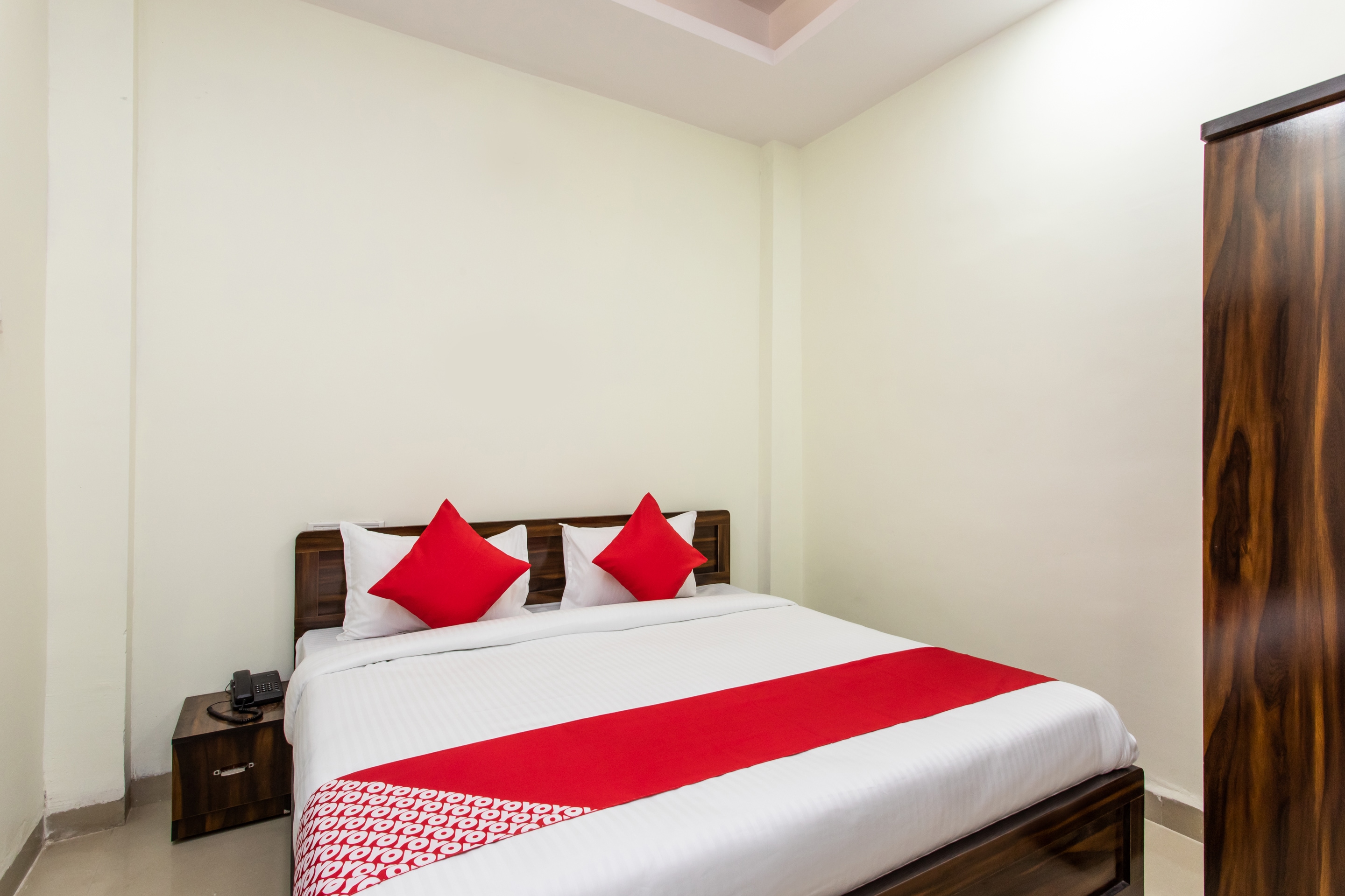 hotel o manjulam regency