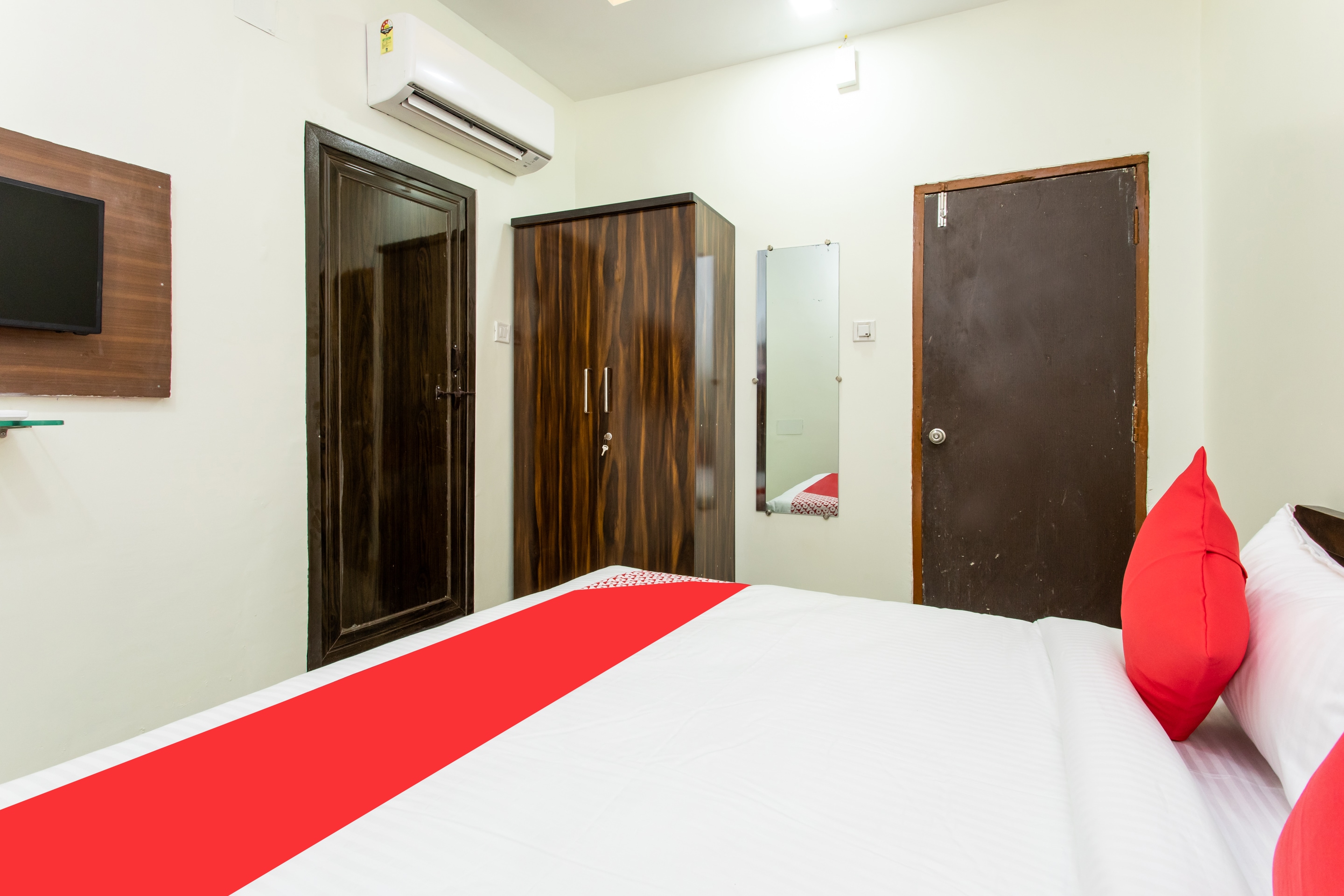 hotel o manjulam regency