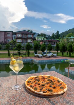 neer ganga resorts