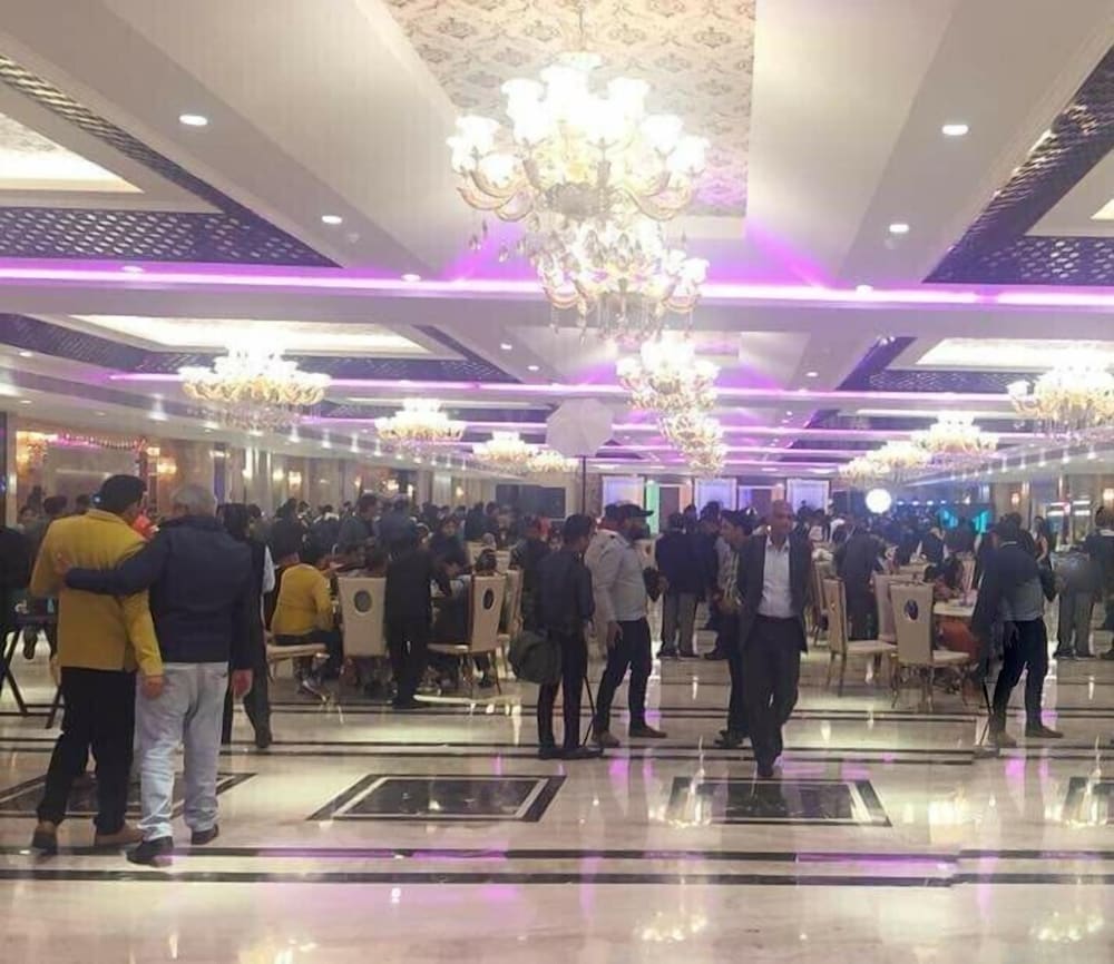 c pearls hotel and banquet