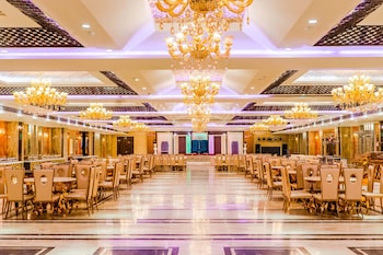 c pearls hotel and banquet