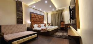hotel makhan residency