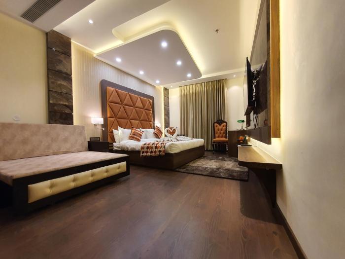 hotel makhan residency