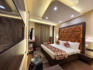 hotel makhan residency