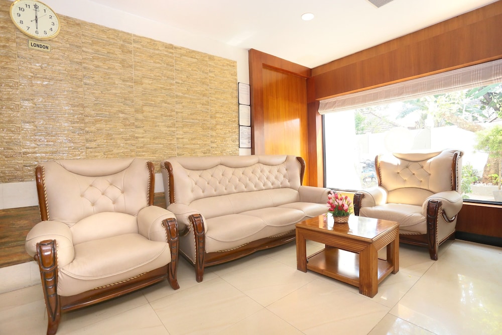 capital o 19742 hotel dona castle