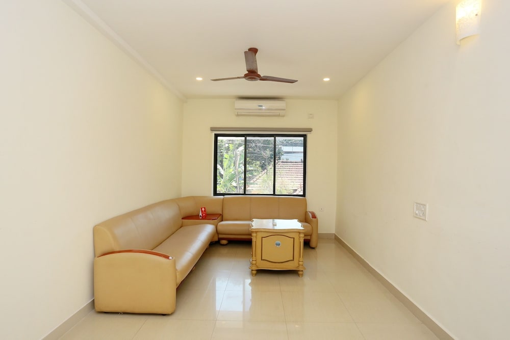 capital o 19742 hotel dona castle