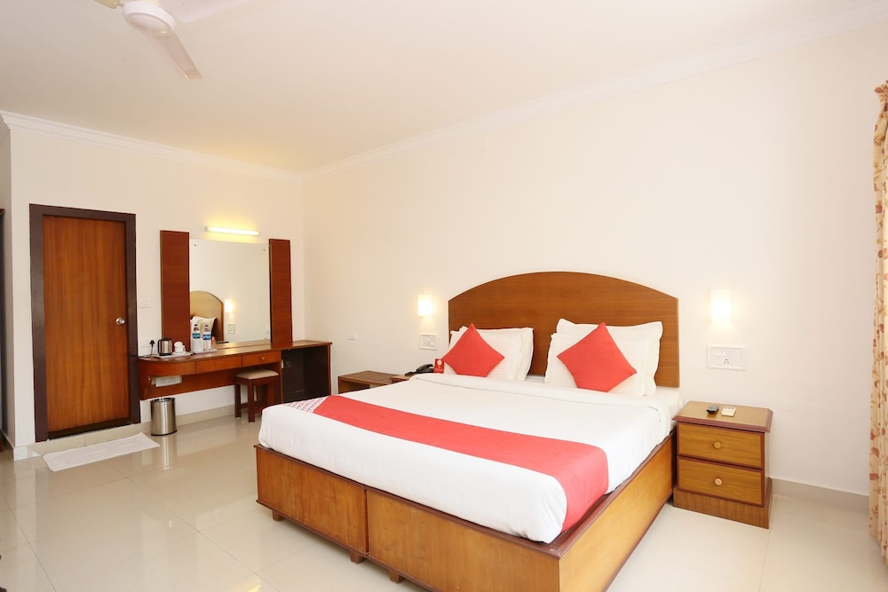 capital o 19742 hotel dona castle