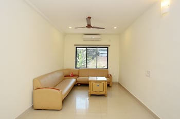 capital o 19742 hotel dona castle