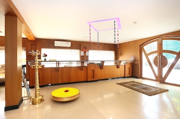 capital o 19742 hotel dona castle