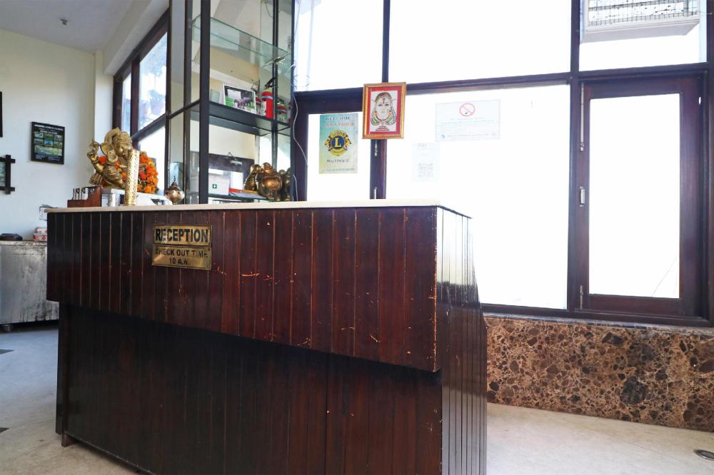 hotel anand plaza by oyo