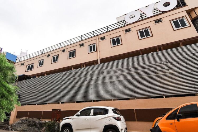 oyo flagship 36422 hotel maruthi