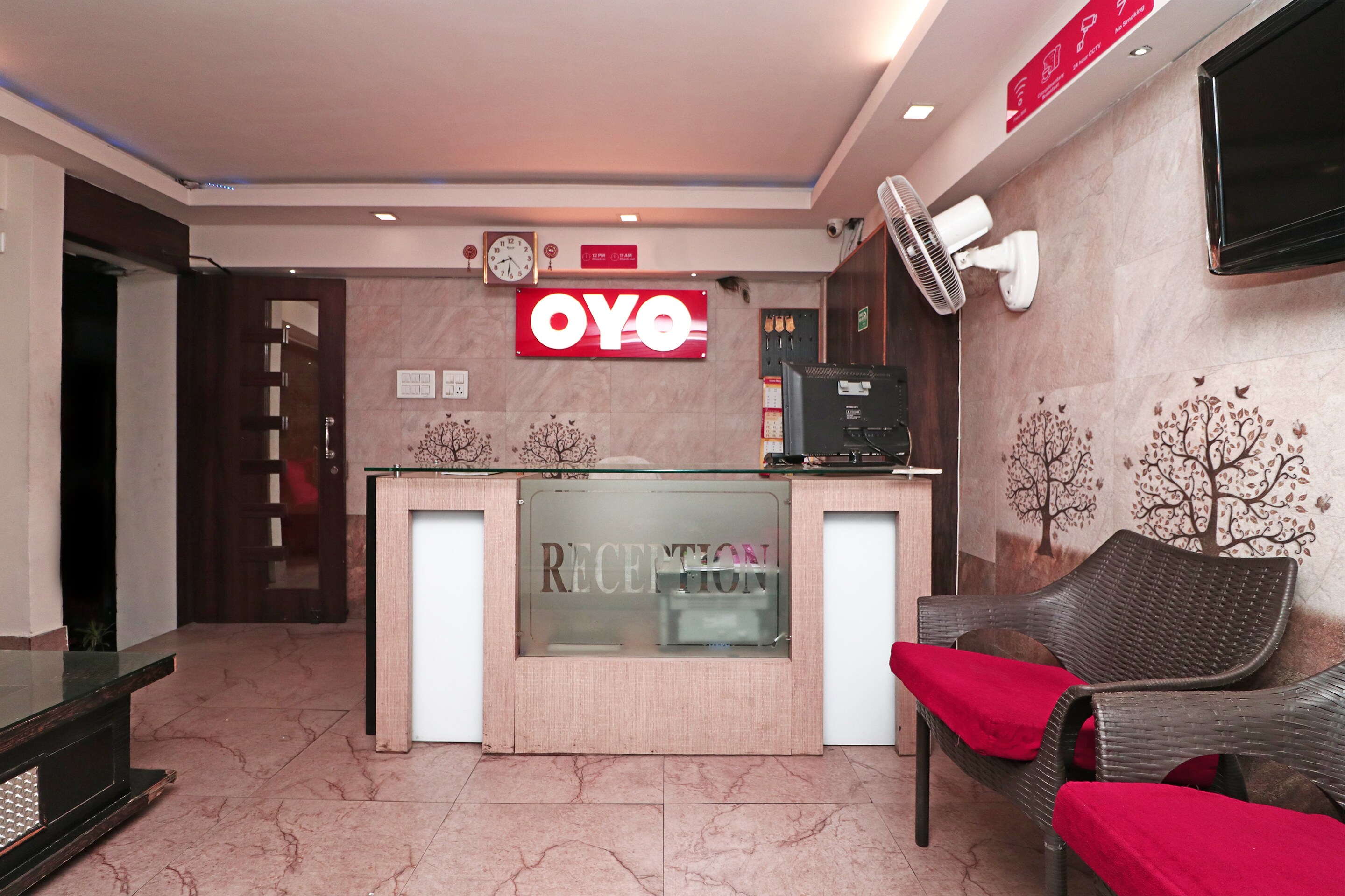oyo22734 hotel aarav 94
