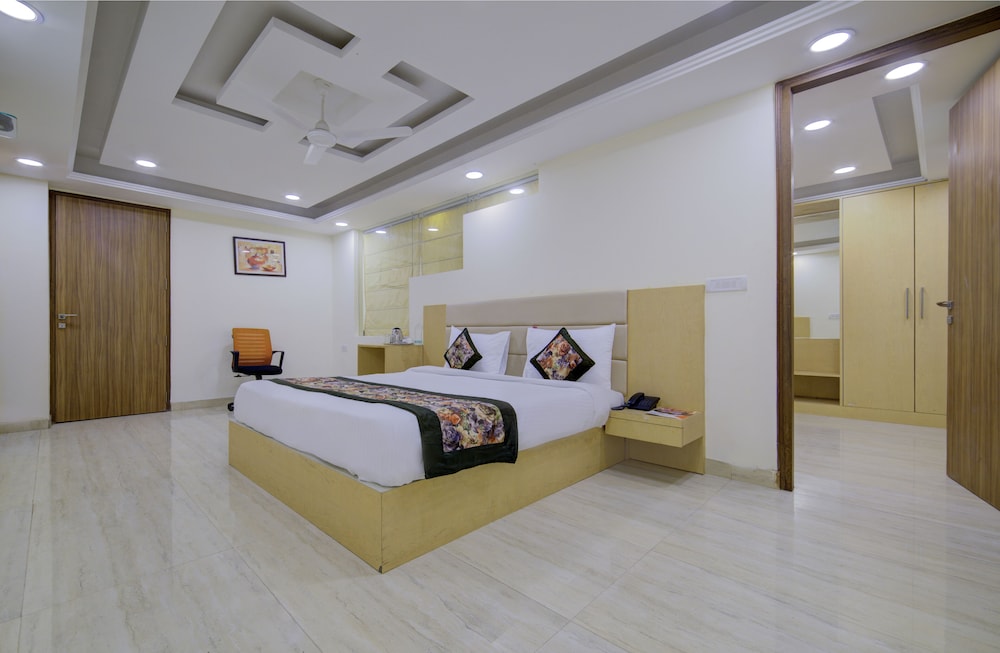 hotel capitol