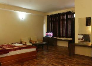 Pine Village Retreat,Kaluk>>Geyzing,3 star