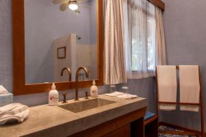 capitan suizo beachfront boutique hotel