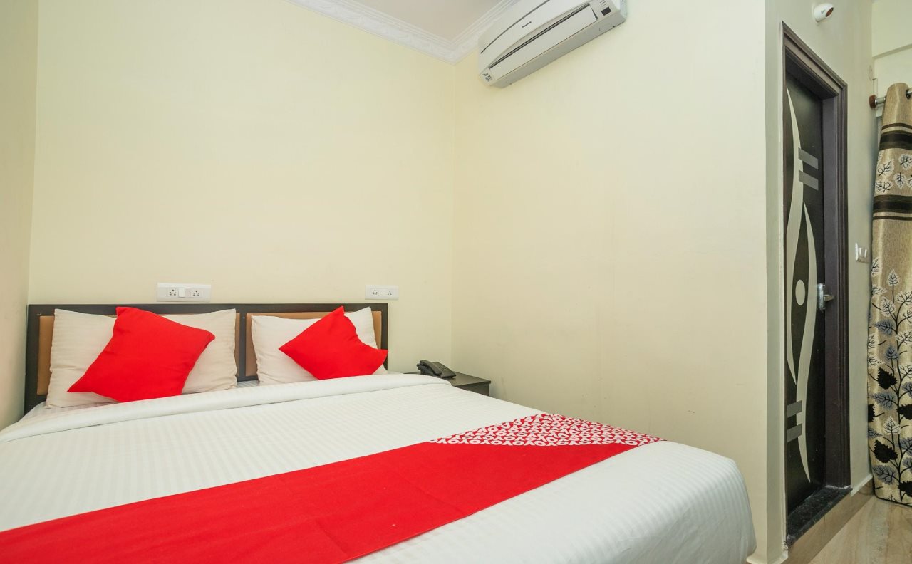 oyo 28119 omkar global inn