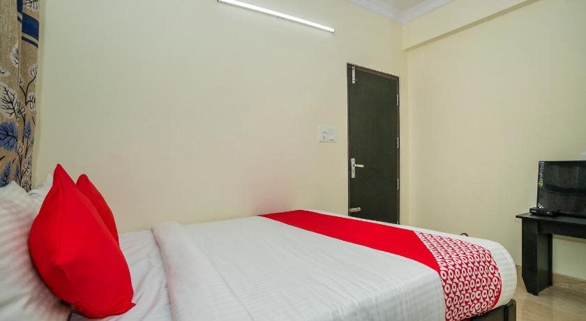 oyo 28119 omkar global inn