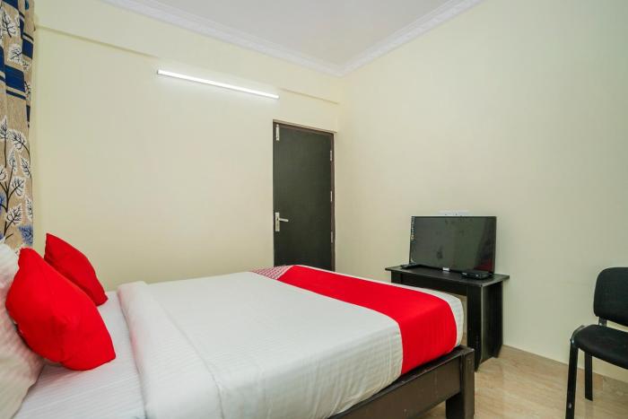 oyo 28119 omkar global inn