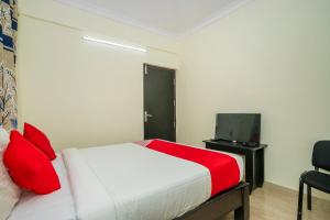 oyo 28119 omkar global inn