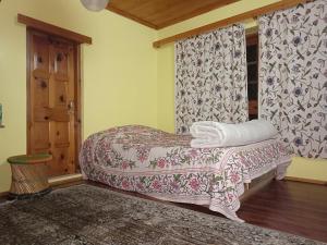 Hakeem Homestay,Pahalgam>>Anantnag,1 star