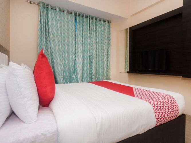 hotel arya residency rabale