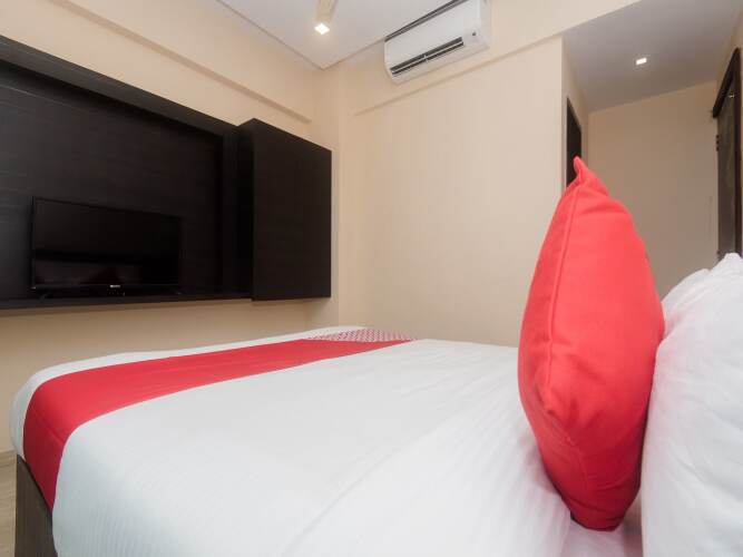 hotel arya residency rabale