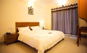 The Lounge Business Hotel,Diary Circle>>Bengaluru,3 star