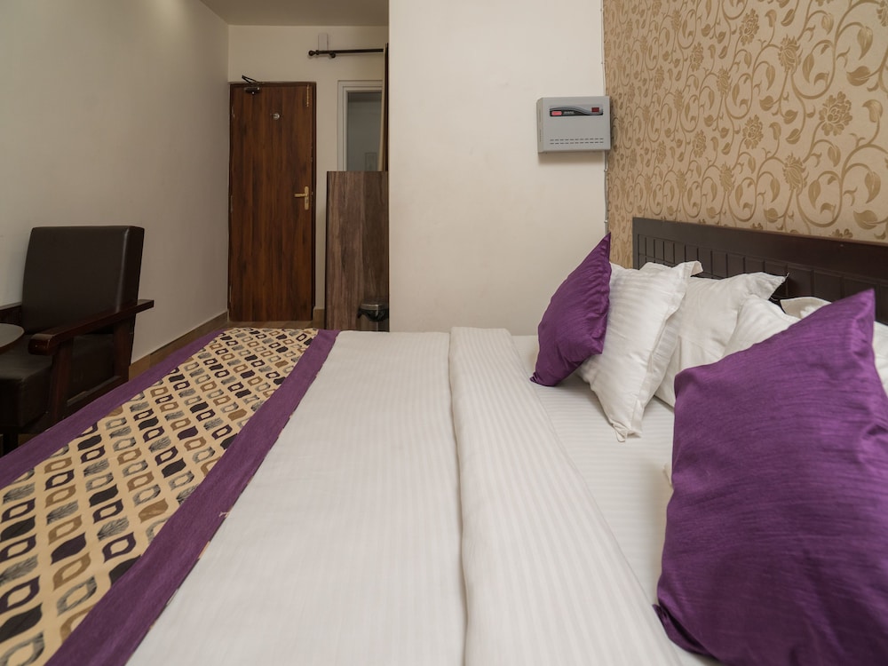 hotel rr palace gorakhpur