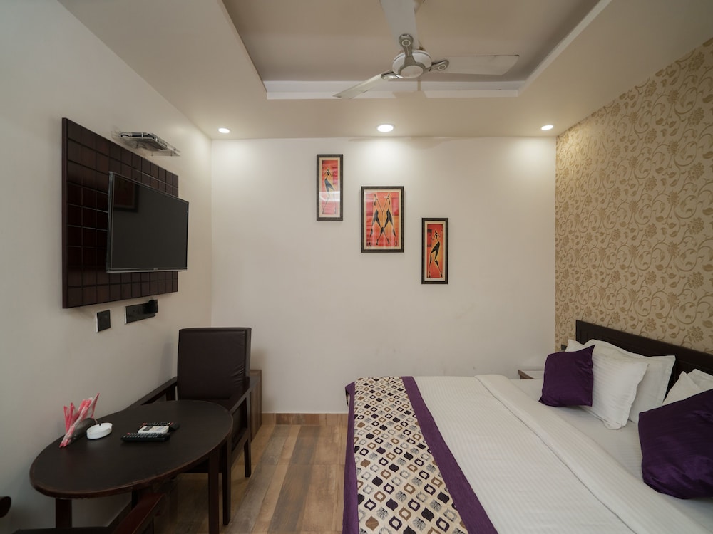 hotel rr palace gorakhpur