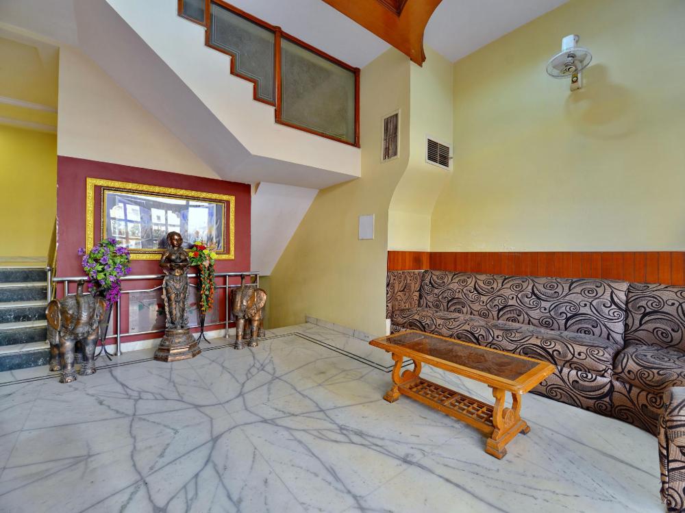 hotel rajlaxmi palace by oyo rooms