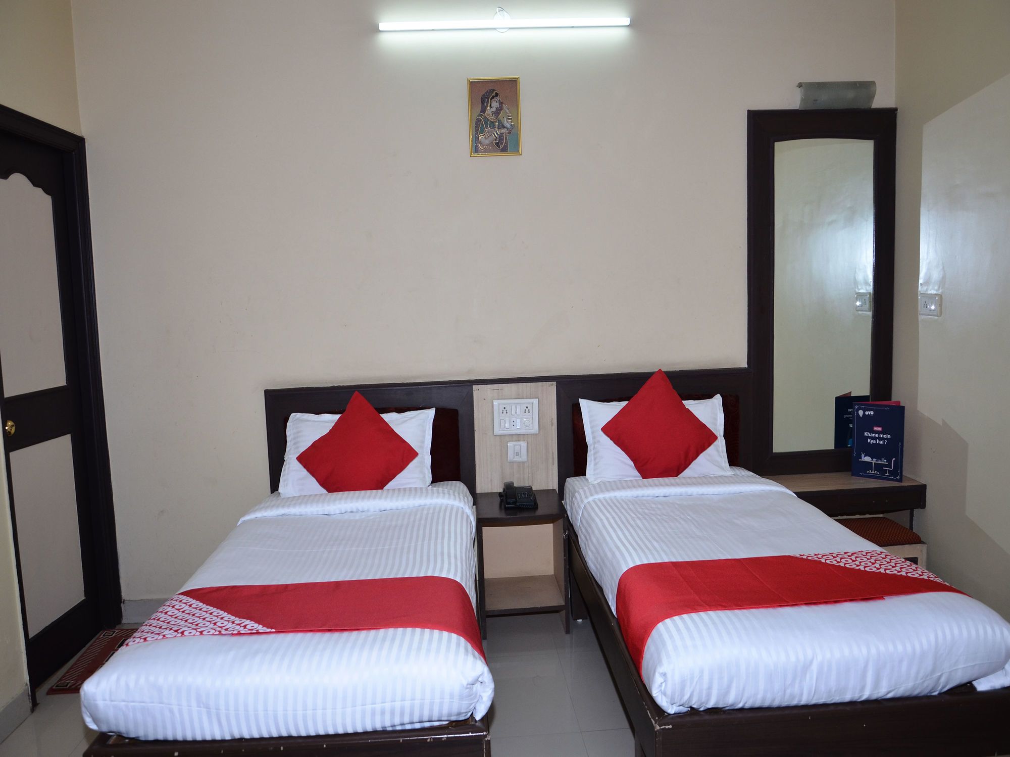 hotel rajlaxmi palace by oyo rooms