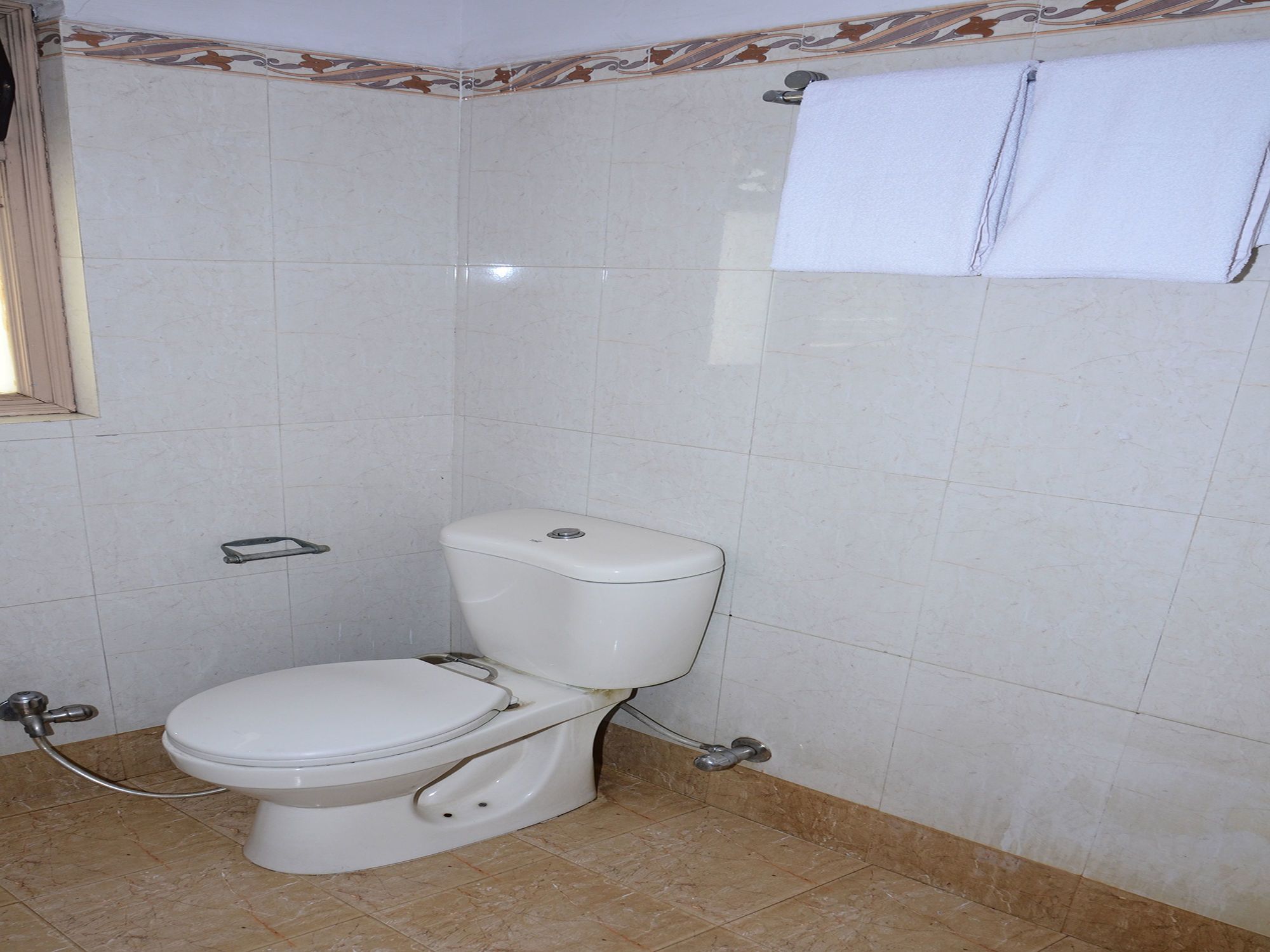 hotel rajlaxmi palace by oyo rooms
