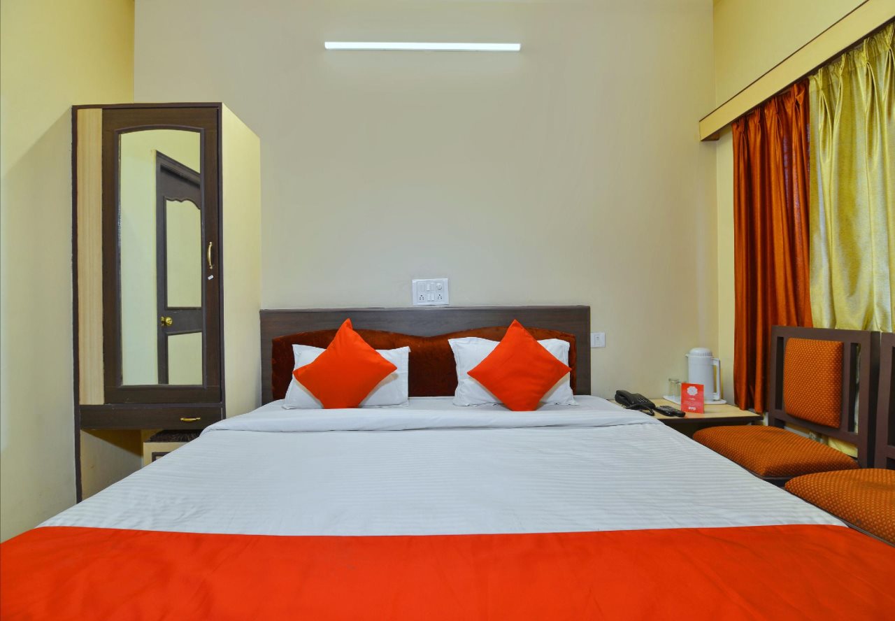 hotel rajlaxmi palace by oyo rooms