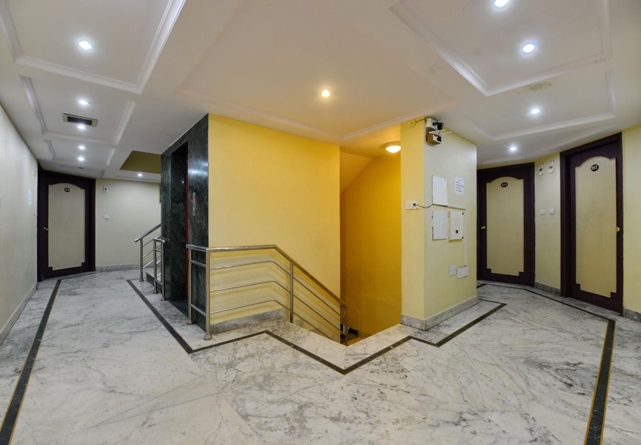 hotel rajlaxmi palace by oyo rooms