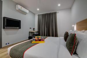 oyo townhouse 040 global village tech park