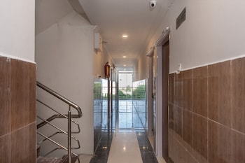 capital o 27775 hotel srinivasa residency