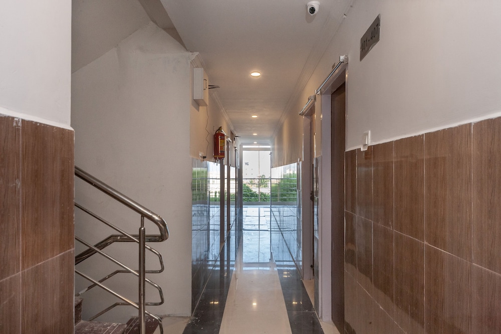 capital o 27775 hotel srinivasa residency