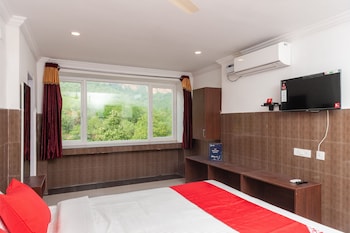 capital o 27775 hotel srinivasa residency