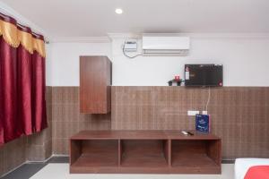 capital o 27775 hotel srinivasa residency